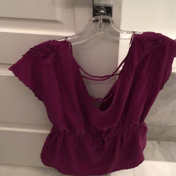 🌸 (2 for 20) Pretty lace top! - Picture 2 of 2